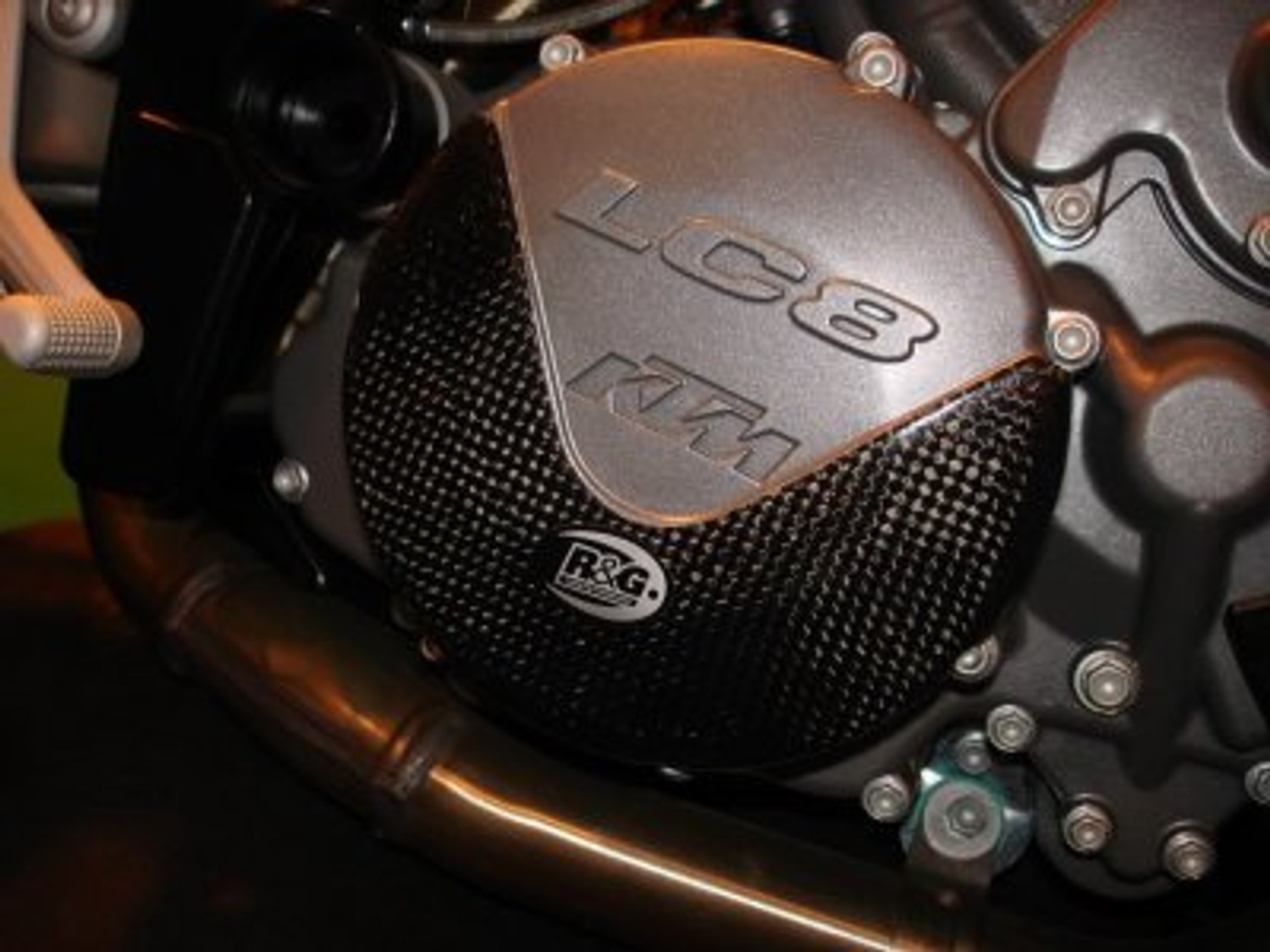 R&G Racing Carbon Engine Case Slider RHS Only - (LC8) for KTM 990 Super Duke '04-'17, 990 Adventure '00-'15, 950SM '04-'15, 990SM '04-'18, 990SMT '01-'18, 990SMR '00-'18 R&G Racing Carbon Engine Case Slider RHS Only - (LC8) for KTM 990 Super Duke '04-'17, 990 Adventure '00-'15, 950SM '04-'15, 990SM '04-'18, 990SMT '01-'18, 990SMR '00-'18